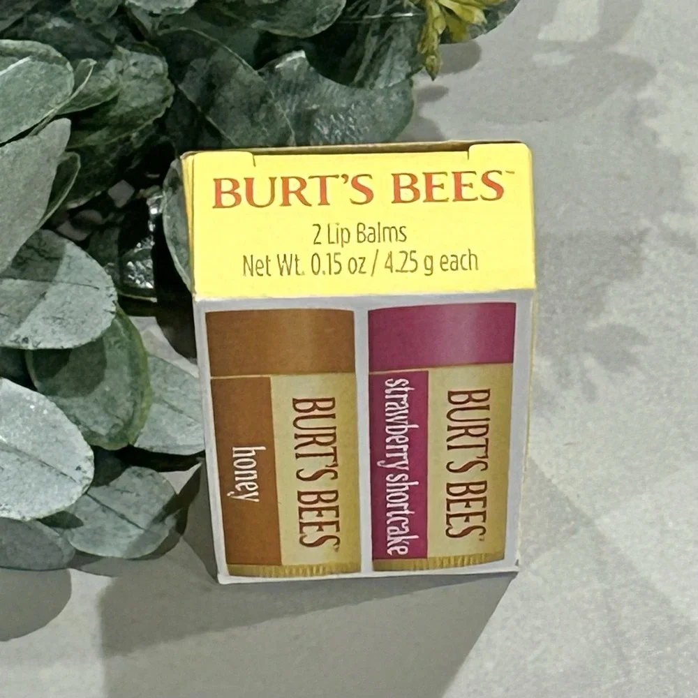 Burt's Bees Honey And Strawberry‎ Shortcake Lip Balm 2-pack 0.15oz Lim. Edition